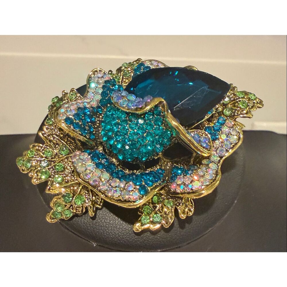 Vintage inspired Sparkly Blue Green Rhinestone Flower Brooch